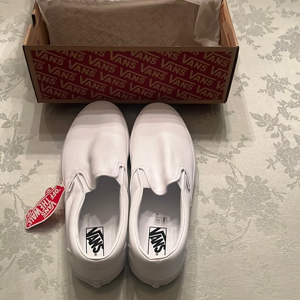 white vans size 11.5 brand new never worn with box